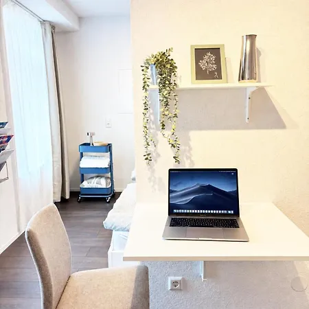 Apartamento Modernes Zentrum Nahe Hockenheimring Mit 2 Betten, Wlan & Kitchenette *