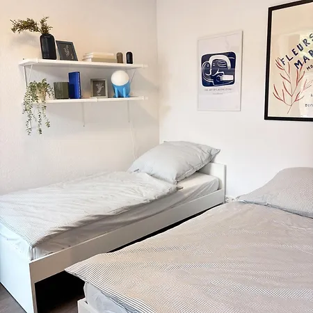 Apartamento Modernes Zentrum Nahe Hockenheimring Mit 2 Betten, Wlan & Kitchenette *