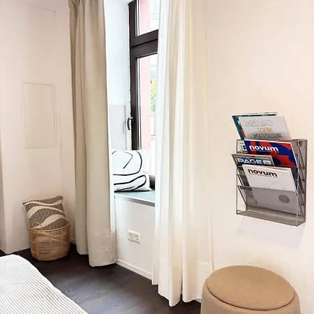 Modernes Zentrum Nahe Hockenheimring Mit 2 Betten, Wlan & Kitchenette * Hockenheim